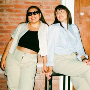 Foto junto a Flor, docente de FADU